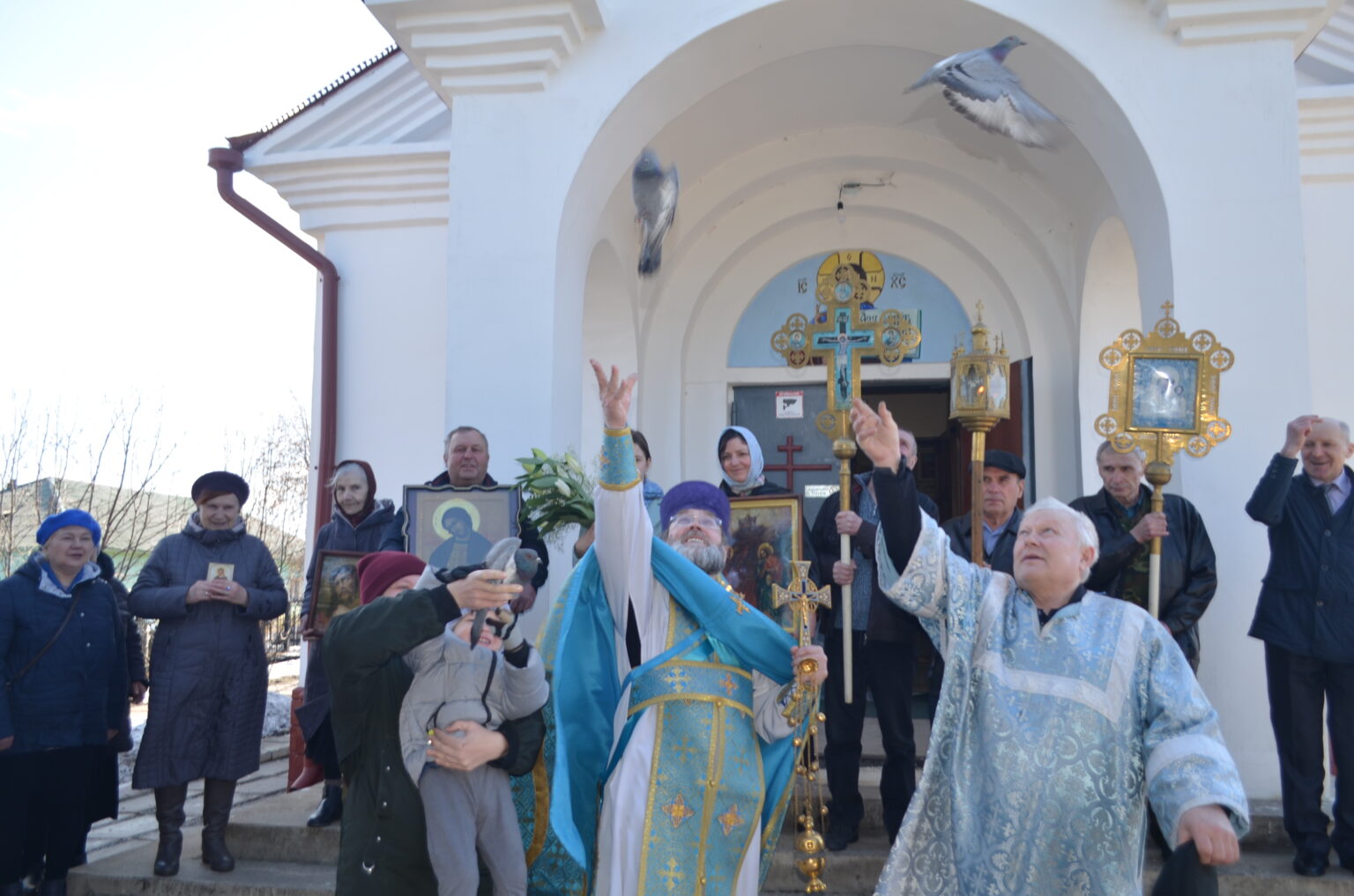 Динамо храм Благовещения крестильня